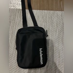 Lulu lemon belt bag